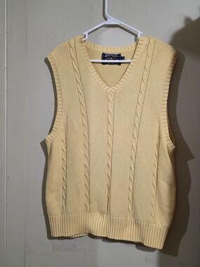 American Living Pale Yellow Cable-Knit V-Neck Sweater Vest Size L Used